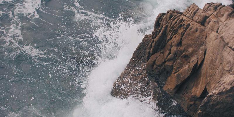 HLMTTC策略驱动：电商多云与混合云网络连接与成本优化实战方案