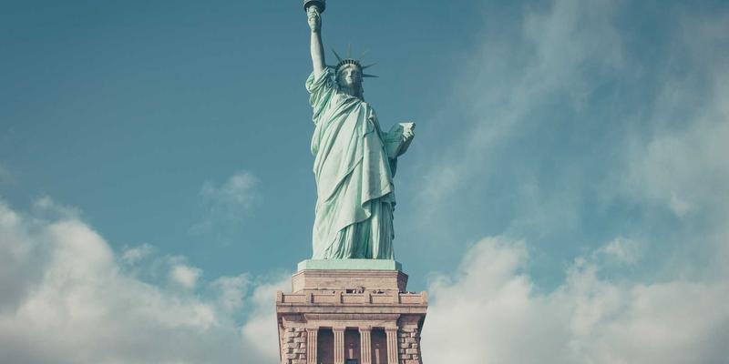 NFV与容器化部署：重塑网站开发与电商策略的网络成本革命