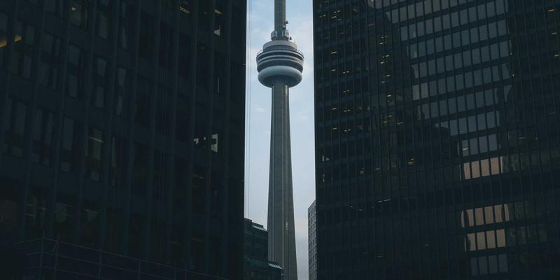 边缘人工智能与网络协同：重塑电子商务实时个性化推荐的新范式